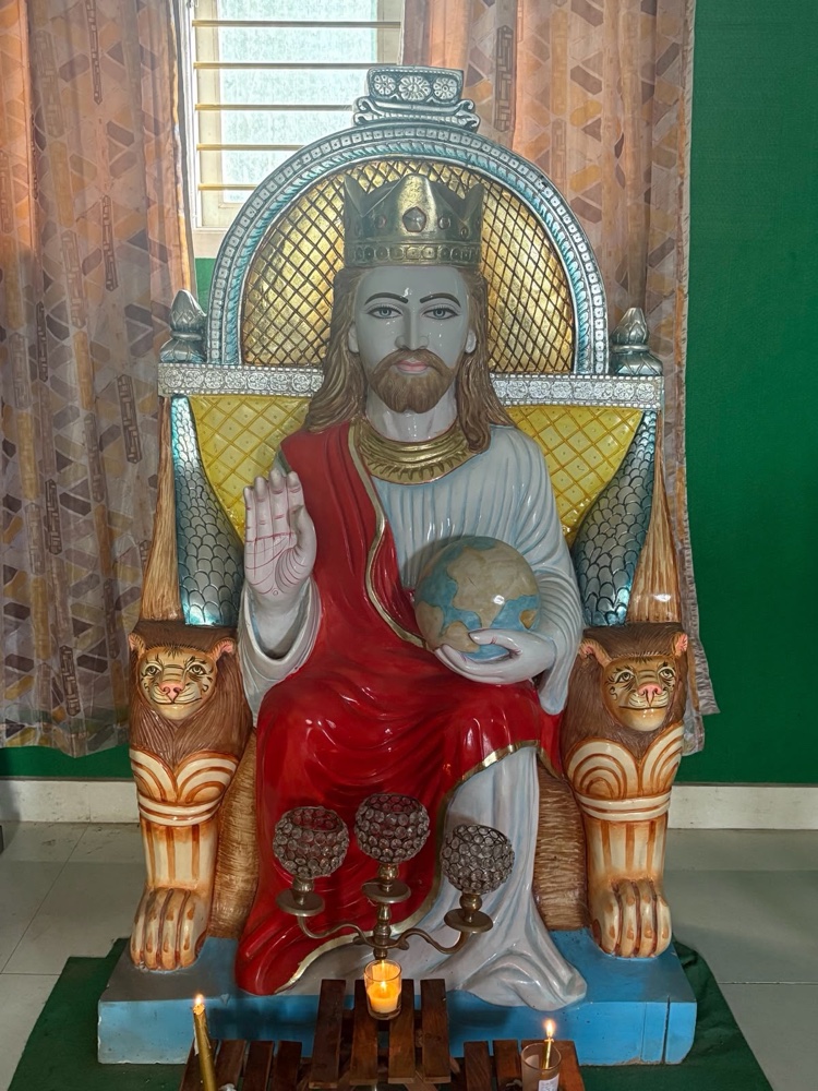 Nazareth Eshwa — God Jesus, holding the earth
